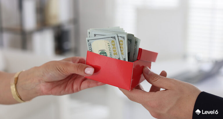What Is the De Minimis Rule for Employee Rewards?